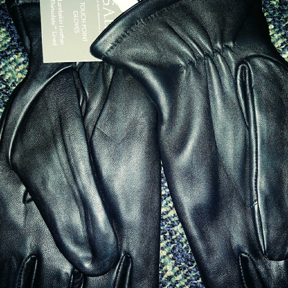 JoS.A.BANK touch point  Gloves